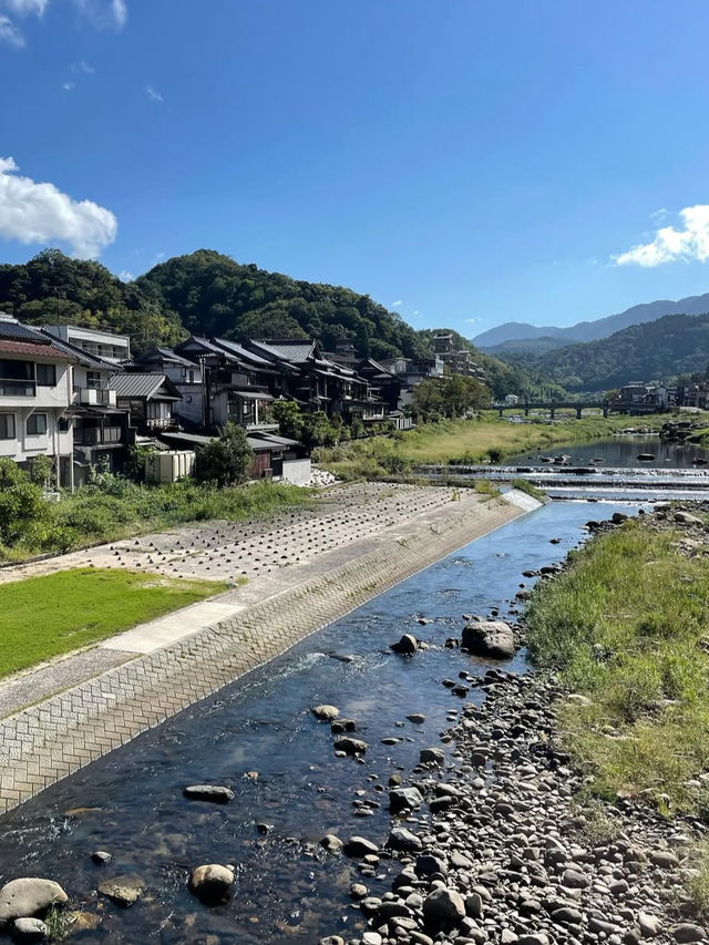 【川のせせらぎと湯けむり♨️三朝温泉・河原風呂で極上の癒し】