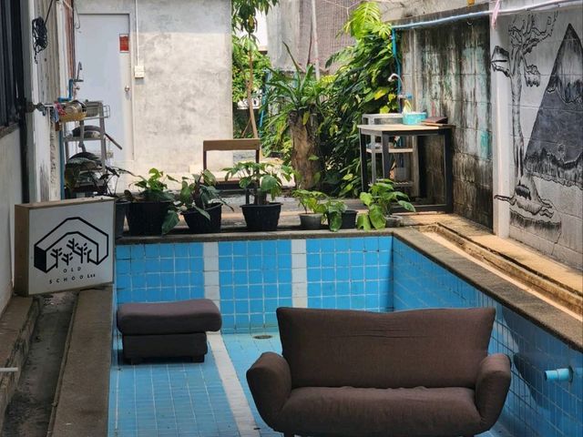 คาเฟ่ Old School 88 บางพระ
