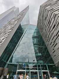 Guangzhou Library: The City's Living Bookshelf