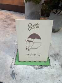 CheevitCheeva Hatyai, Bingsu Bliss in a Minimalist Haven