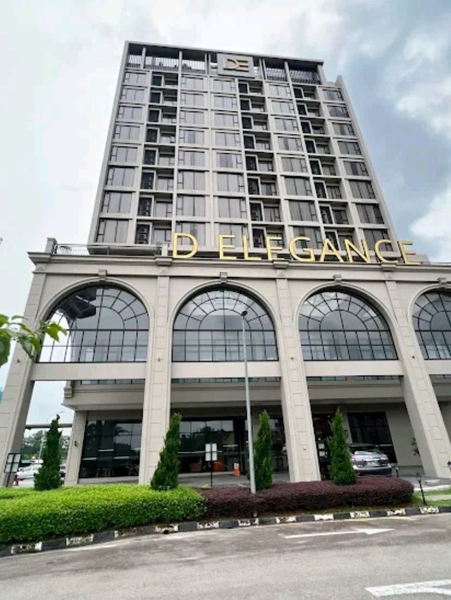 “D Elegance Oasis of Clean Comfort”