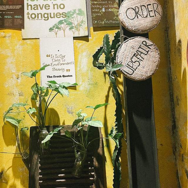 คาเฟ่ลึกลับในฮานอย Hidden Gem Cafe Hanoi