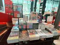 ここが本屋さん？！幻想的な空間が広がる閤書鍾