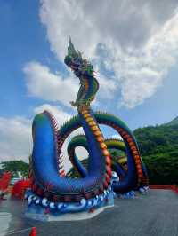 สักการะพ่อปู่พญานาค วัดถ้ำแจง เพชรบุรี