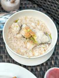 กินอาหารเช้าแบบพิเศษสุดๆ ที่ Ana Anan 🌊