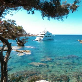 Places Where Boats Shine
