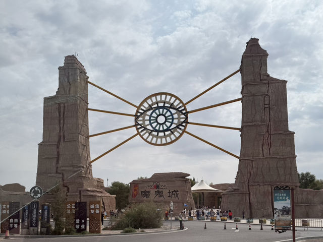 Experience exotic 4 seasons in a day in Northern Xinjiang Experience exotic 4 seasons in a day in Northern Xinjiang