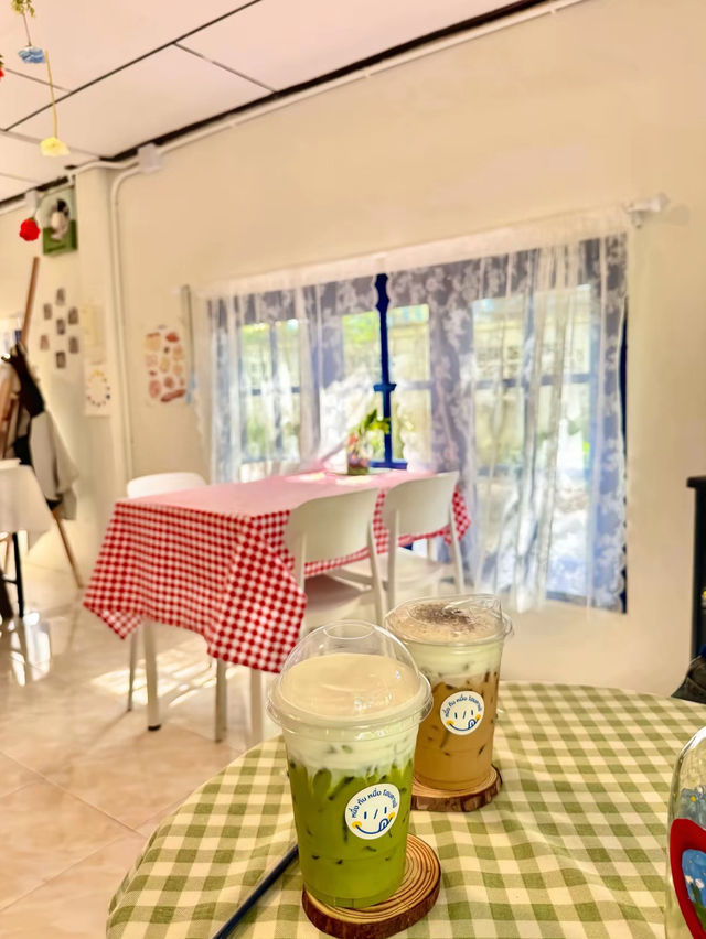 1/1 Home Cafe คาเฟ่ Work Shop สไตล์โฮมมี่ 