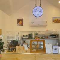 ร้านกาแฟลับในคานเรือ (อู่ซ่อมเรือ) 