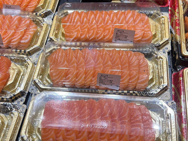 Where tradition meets tomorrow. 🌃 #Shanghai