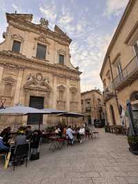 레체, 골목에서 만나는 남부 이탈리아의 정취