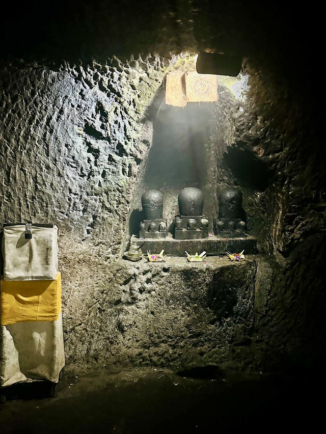 พามาดู “ถ้ำช้าง” สุดขลังและทรงพลัง ที่เกาะบาหลี🇮🇩