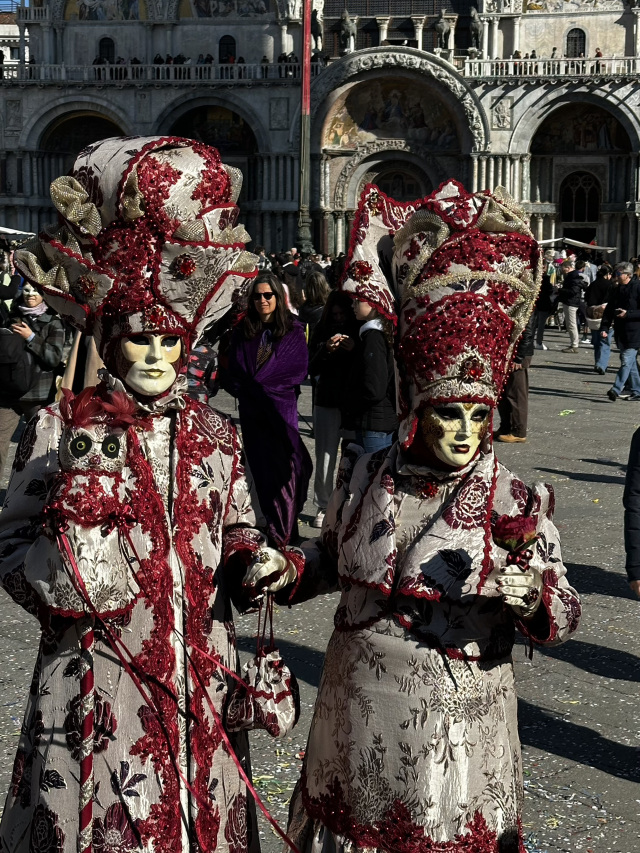 イタリア・ヴェネツィア】幻想の仮面祭 カーニバル2026体験🎭✨ | Trip