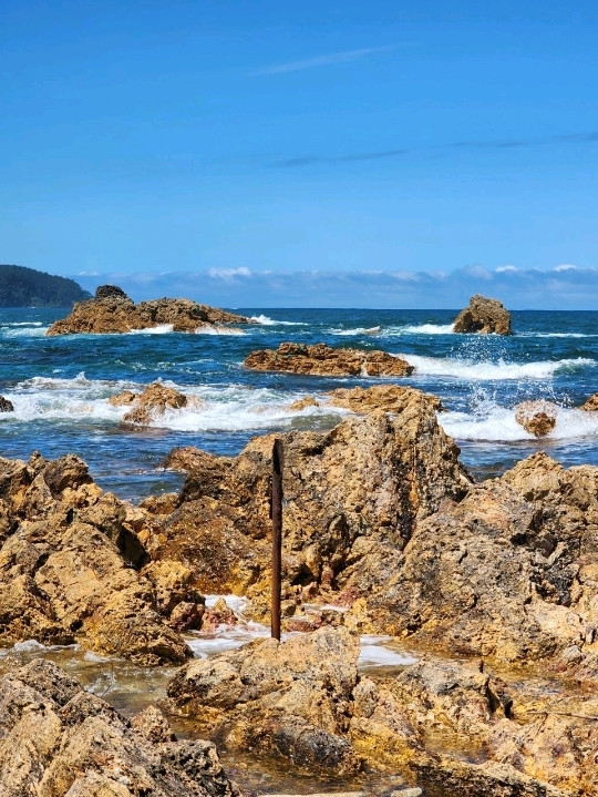 恵比須神社＆大岩島 | 千畳敷へ向かう途中に潜む海辺の穴場スポット