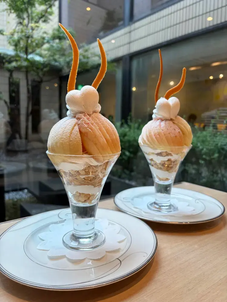 【北九州】毎年人気のホテルカフェの桃パフェ