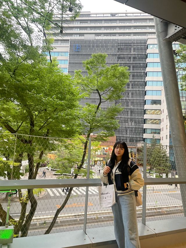 빌딩 숲 사이 공원 “Miyashita Park”🍃🌳