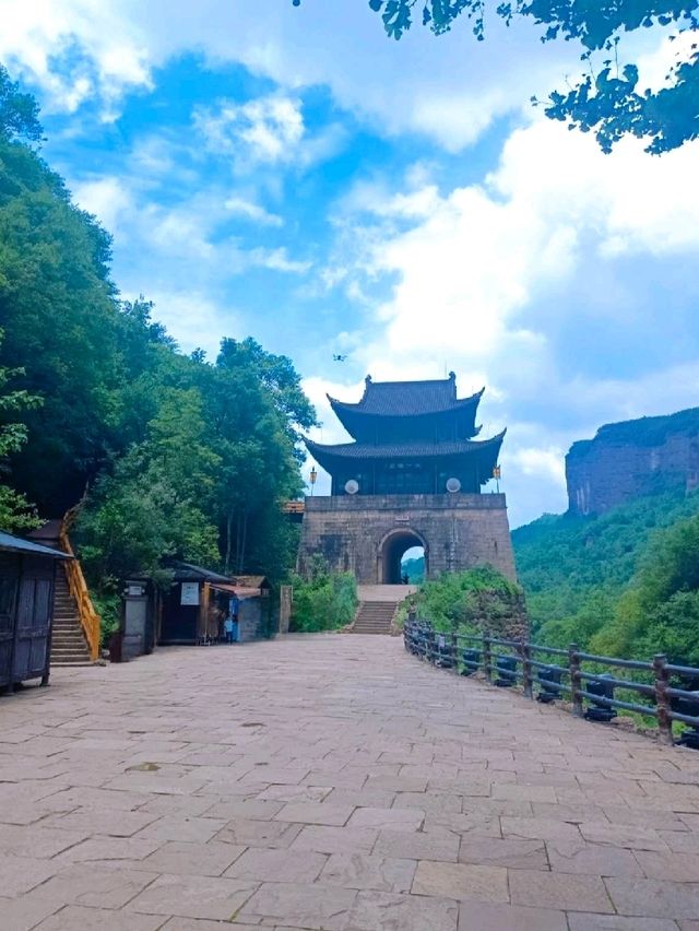 步入蜀道雄關探索歷史