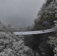 A Winter Wonderland in Xi'an: Exploring the Snow-Covered Qinling Mountains