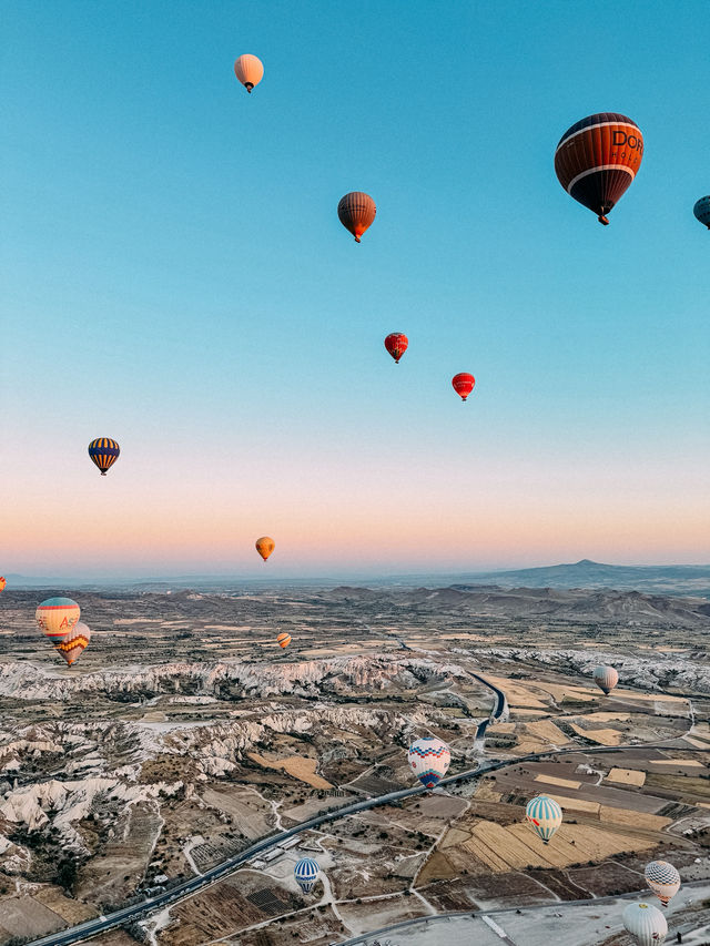 Cappadocia by Balloon – Sunrise, Stillness, and Pure Magic 🎈🌅⛰️