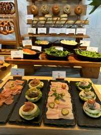 Sunday branch in Ritz Bali-What to wait?