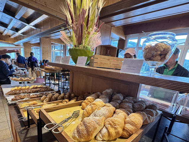 米蘇裡納湖畔的Grand Hotel Misurina住三晚 米蘇裡納湖畔的Grand Hotel Misurina住三晚