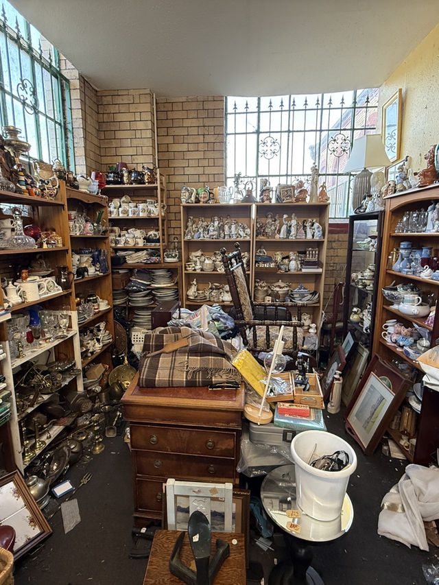 The Iconic Cardiff Pumping House, A treasure Trove Of Antiques & Vintage! 