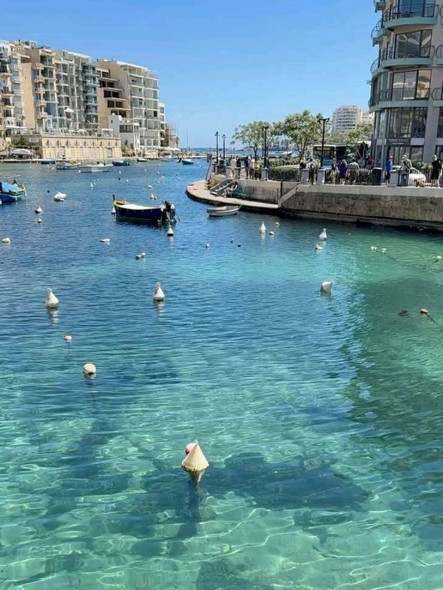 ✨ A Day in St. Julian's, Malta: Vibrant Vibes & Mediterranean Magic! ✨🌊