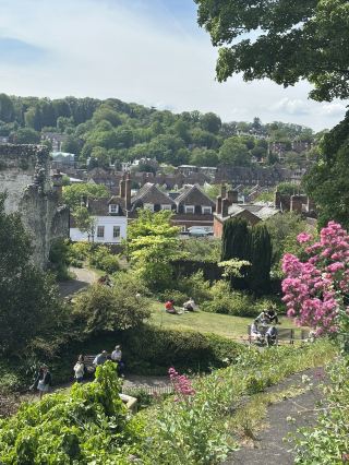 Guildford: A Stunning Castle Garden Town Just Outside London!
