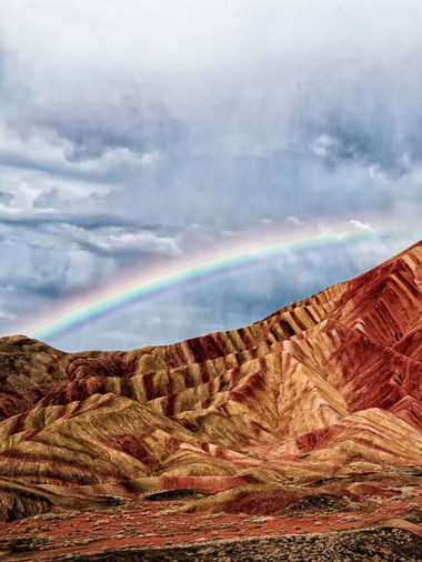 中国の「虹の山」は、まるで別の惑星のような絶景。 | Trip.com 張掖