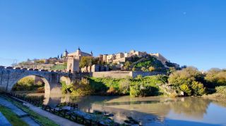 Toledo: The Magnificent City of Three Cultures 🇪🇸🕍✨