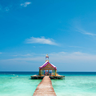 Pulau ini terletak di antara dua pulau terkenal, hanya memiliki 3 resor, dan masih belum ada yang membicarakannya.
