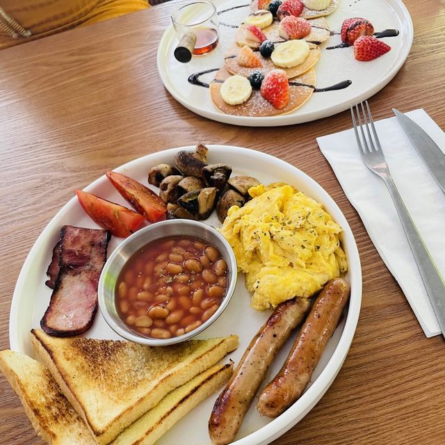 Sunday Brunch at Brunch + Sunday Brunch at Brunch +
