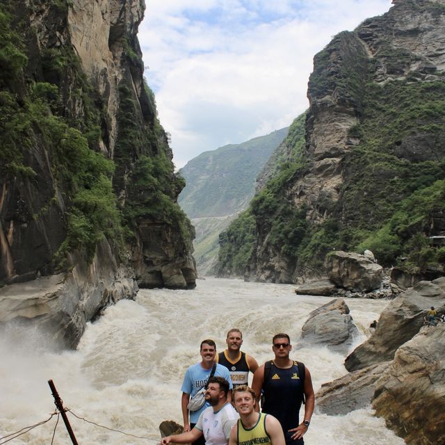 Best Hike in China 👀🇨🇳 Tiger Leaping