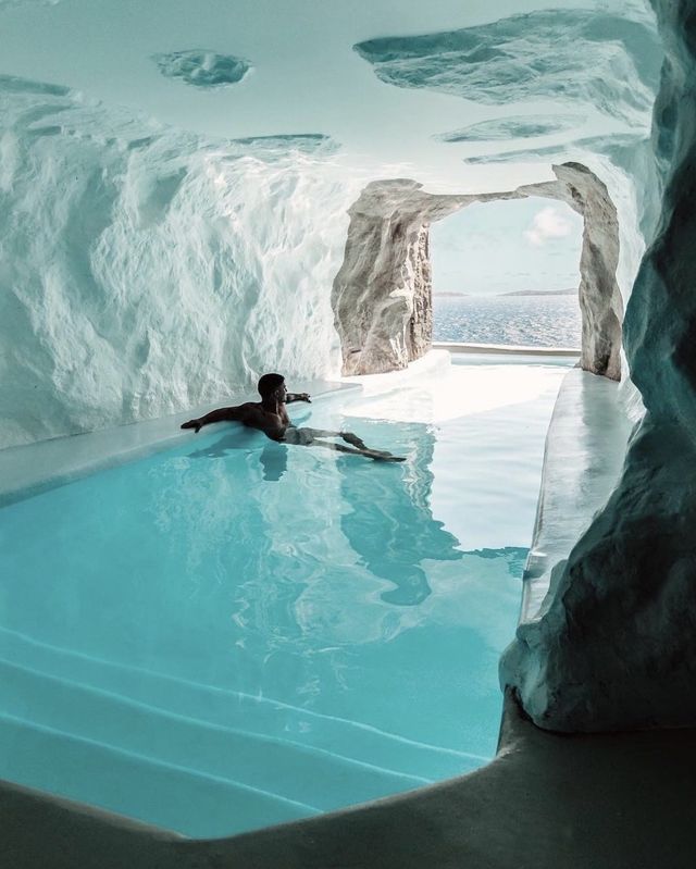 March trip to Greece | Cave hotel! Romantic love, sea, niche private collection.