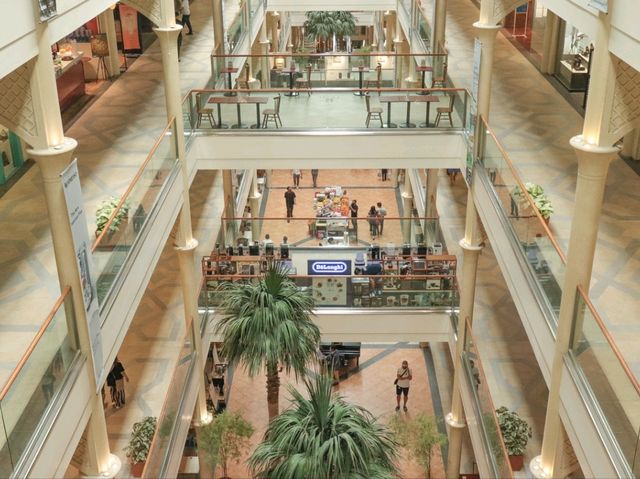 The Fanciest Mall in the Philippines!🇵🇭