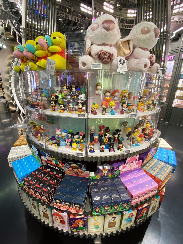 POP MART（泡泡瑪特）