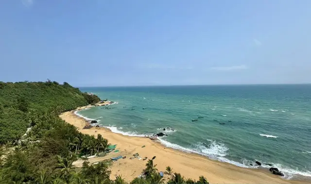 It's not that Thailand is unaffordable, but Wanning in Sanya offers better value for money! Travel guide