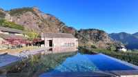 建在懸崖邊的避世民宿，去一探究竟
