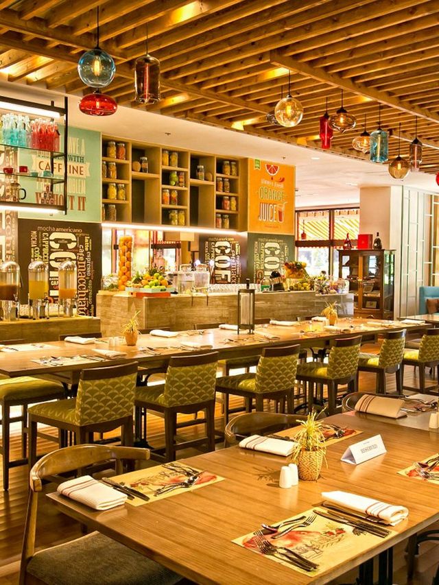 🌟 Manila's Luxury Oasis: Dusit Thani 🌟