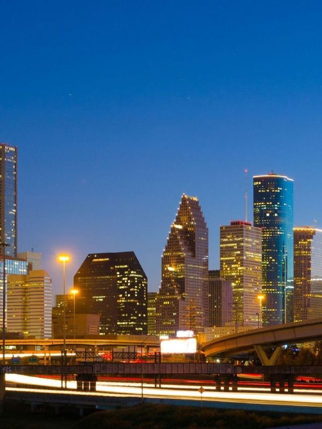 Houston's Finest: Luxury & Comfort at Four Seasons 🌟✨