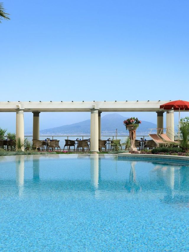 🌟 Sorrento's Finest: Grand Hotel Royal Stay 🌊