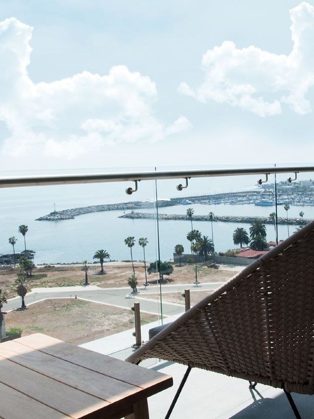 🌟 Ensenada's Luxe Sleeps: Torre Lucerna Unveiled 🌊