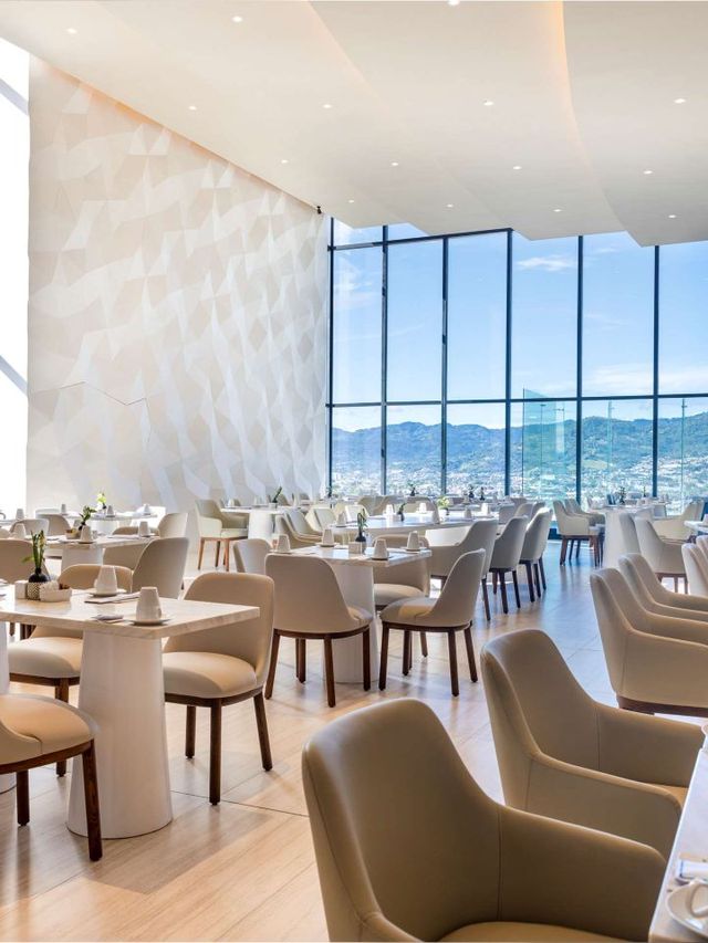 🌟 San Jose Sojourn: Chic Stays at Hilton La Sabana 🌟
