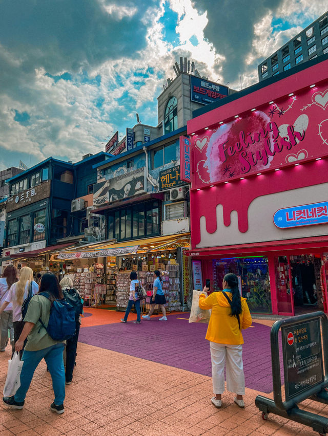 The Vibrant Streets of Hongdae in Seoul 🇰🇷