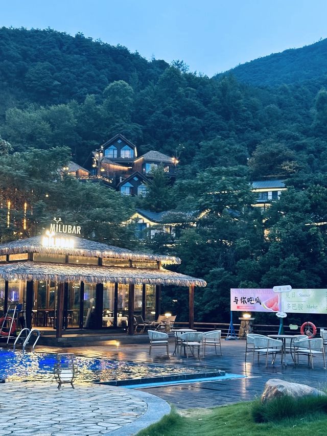江浙沪暑期溜娃｜去诸暨芳草地度假酒店吧