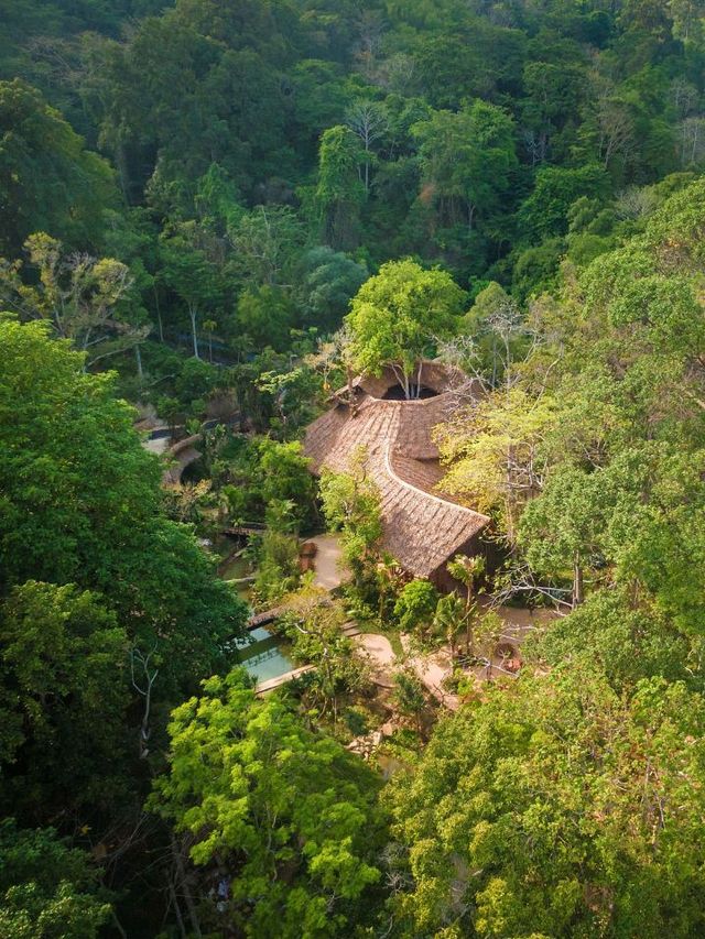 🌴🎉 Phuket's Top Attractions for Unforgettable Fun 🏖️✨
