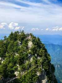 避開人群輕鬆爬山看景，買索道就免門票||