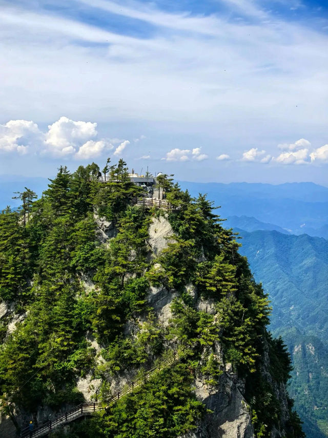 避開人群輕鬆爬山看景，買索道就免門票||