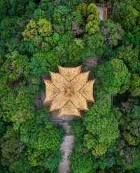 雲南昆明鳴鳳山金殿風景區丨體驗「衝冠一怒為紅顏」的心情。