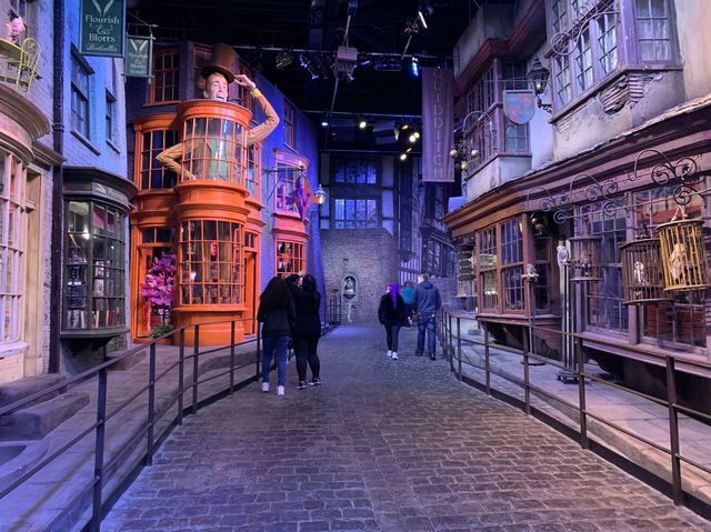 Explore the Warner Bros. Harry Potter Studio Tour Near London